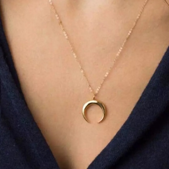 Jewelry - Crescent Necklace